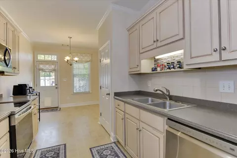 Kitchen - 428 Manly Way, Evans, GA 30809 photo 1 of 5