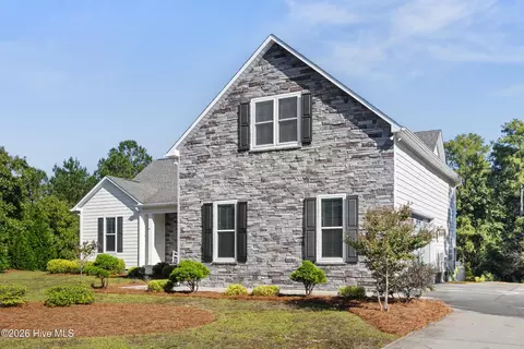 Exterior - 182 Scrub Oaks Dr, Hampstead, NC 28443 photo 2 of 8
