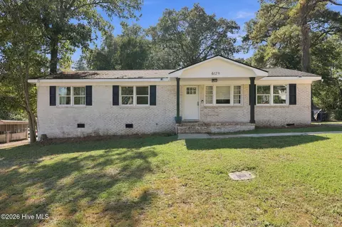 6129 Louise St, Fayetteville, NC 28314