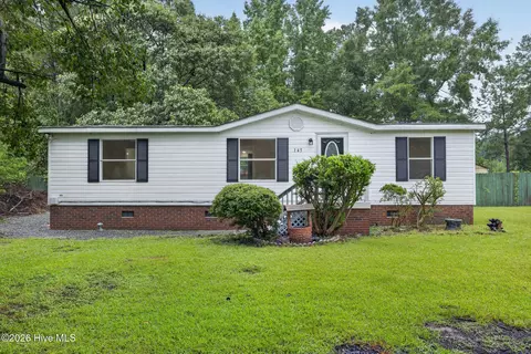 145 Bellhammon Forest Dr, Rocky Point, NC 28457