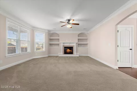 Living - 322 Bella Rose Dr, Evans, GA 30809 photo 3 of 5