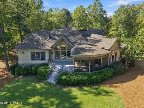 Exterior - 70 Royal Dublin Dr, Pinehurst, NC 28374 photo 8 of 12