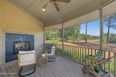 Exterior - 70 Royal Dublin Dr, Pinehurst, NC 28374 photo 2 of 12