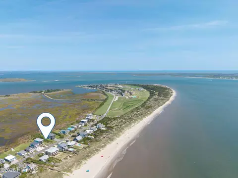 128 Caswell Beach Rd, Caswell Beach, NC 28465