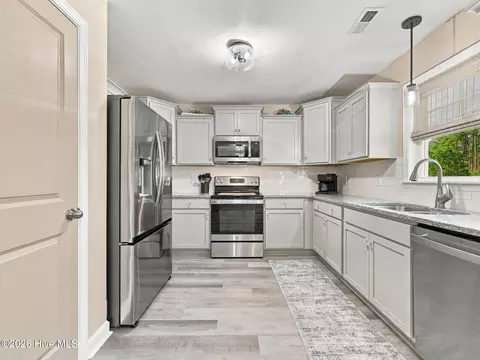 Kitchen - 819 Cooke Dr, Hubert, NC 28539 photo 2 of 4