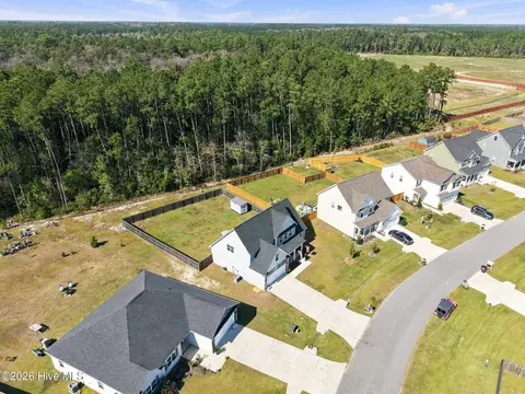 View/Area - 819 Cooke Dr, Hubert, NC 28539 photo 3 of 12