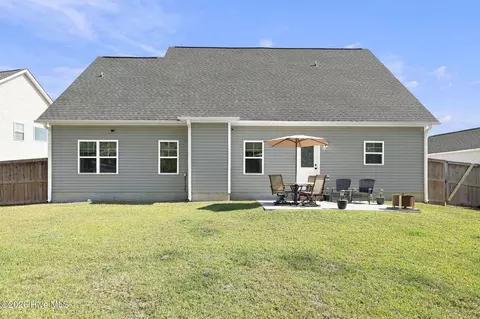 Exterior - 819 Cooke Dr, Hubert, NC 28539 photo 5 of 6