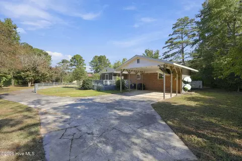Exterior - 309 Willowbrook Ct, New Bern, NC 28562 photo 9 of 15