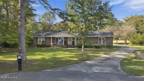 Exterior - 309 Willowbrook Ct, New Bern, NC 28562 photo 2 of 15