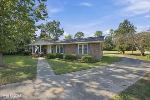 Exterior - 309 Willowbrook Ct, New Bern, NC 28562 photo 3 of 15