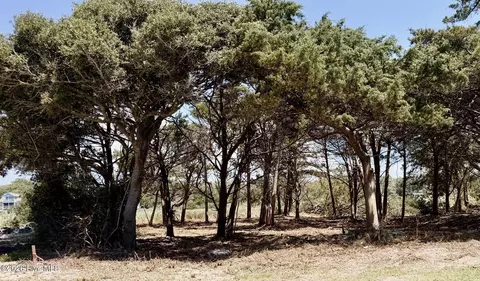 lot8 W Pelican Dr, Oak Island, NC 28465