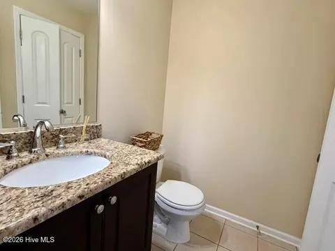 Bath - 607 Todd Rd, Martinez, GA 30907 photo 2 of 4
