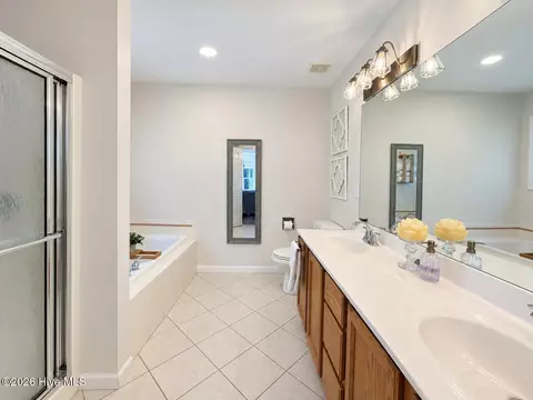 Bath - 305 Shearwater Dr, Hampstead, NC 28443 photo 2 of 3