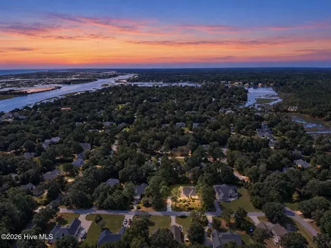 View/Area - 305 Shearwater Dr, Hampstead, NC 28443 photo 7 of 7
