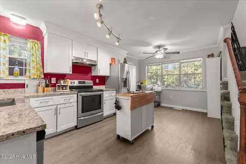 Kitchen - 345 Lamplighter Dr, Martinez, GA 30907 photo 2 of 3