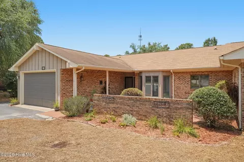 610 Redwood Dr, Southern Pines, NC 28387