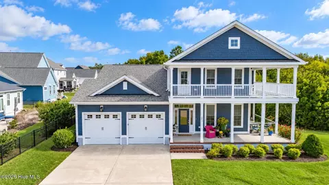 603 Trawler Pl, Newport, NC 28570