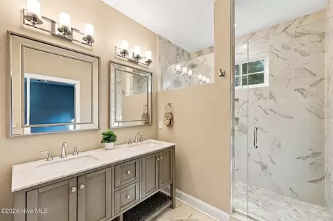 Bath - 28 Bedford Cir, Pinehurst, NC 28374 photo 2 of 5