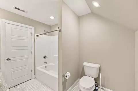 Bath - 28 Bedford Cir, Pinehurst, NC 28374 photo 5 of 5
