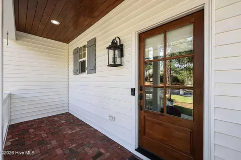 Exterior - 28 Bedford Cir, Pinehurst, NC 28374 photo 2 of 8