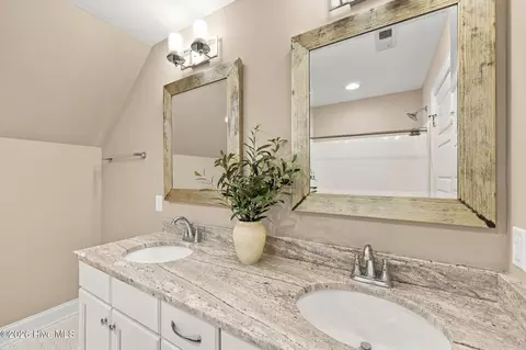Bath - 28 Bedford Cir, Pinehurst, NC 28374 photo 4 of 5
