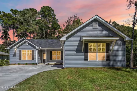 4 Pineridge Ct, Carolina Shores, NC 28467