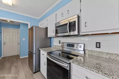 Kitchen - 1645 Goshen Rd, Augusta, GA 30906 photo 3 of 4
