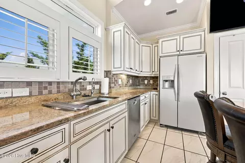 Kitchen - 101 Jackson Ave, Emerald Isle, NC 28594 photo 3 of 4