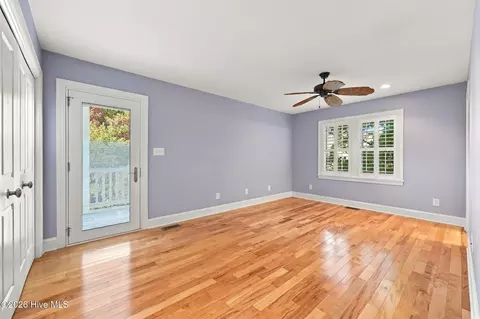 Bedroom - 101 Jackson Ave, Emerald Isle, NC 28594 photo 6 of 6