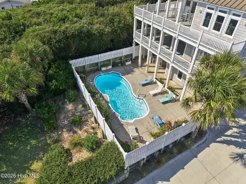 Exterior - 101 Jackson Ave, Emerald Isle, NC 28594 photo 2 of 7