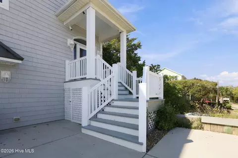 Exterior - 101 Jackson Ave, Emerald Isle, NC 28594 photo 3 of 7
