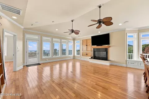 Living - 101 Jackson Ave, Emerald Isle, NC 28594 photo 1 of 3