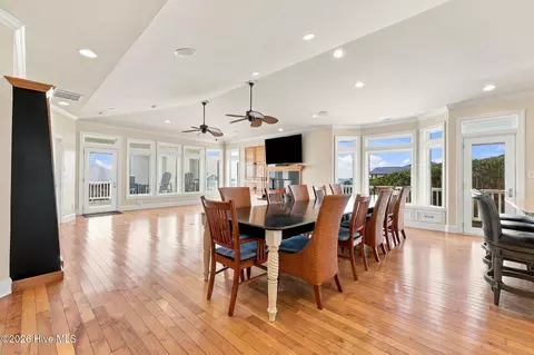 Dining - 101 Jackson Ave, Emerald Isle, NC 28594 photo 1 of 4