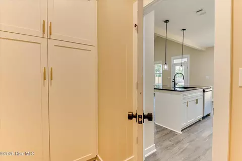 Entry Way - 3215 Sycamore Dr, Augusta, GA 30909 photo 6 of 7