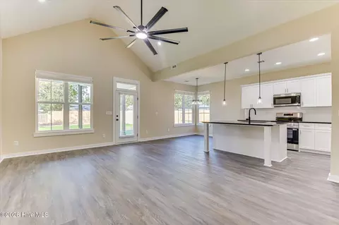 Living - 3215 Sycamore Dr, Augusta, GA 30909 photo 1 of 3
