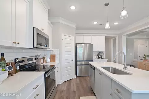 Kitchen - 165 Myrtle Grove Trl, Evans, GA 30809 photo 5 of 7