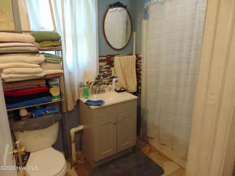 Bath - 7635 S Silverton St, Jackson, SC 29831 photo 1 of 1