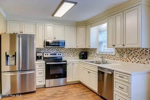 Kitchen - 537 Blue Ridge Xing, Evans, GA 30809 photo 1 of 4