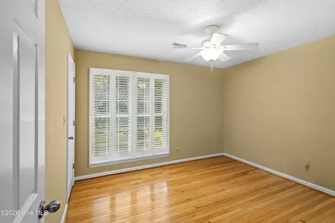 Bedroom - 115 Waters Edge Dr, Mccormick, SC 29835 photo 4 of 5
