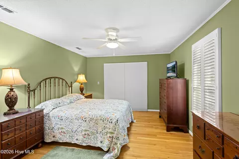 Bedroom - 115 Waters Edge Dr, Mccormick, SC 29835 photo 2 of 5