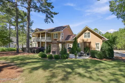Exterior - 28 Middlebury Rd, Pinehurst, NC 28374 photo 6 of 7