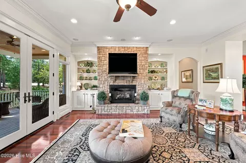 Living - 28 Middlebury Rd, Pinehurst, NC 28374 photo 2 of 4