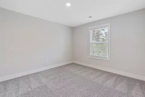 Bedroom - 146 Commons View Dr, Hampstead, NC 28443 photo 3 of 4