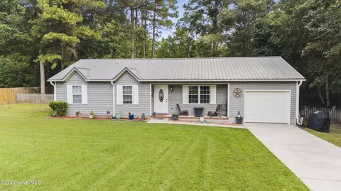 259 S Creek Dr, Jacksonville, NC 28540