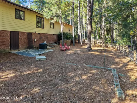 Exterior - 254 Devonshire Ave W, West End, NC 27376 photo 5 of 10