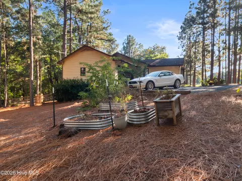 Exterior - 254 Devonshire Ave W, West End, NC 27376 photo 7 of 10