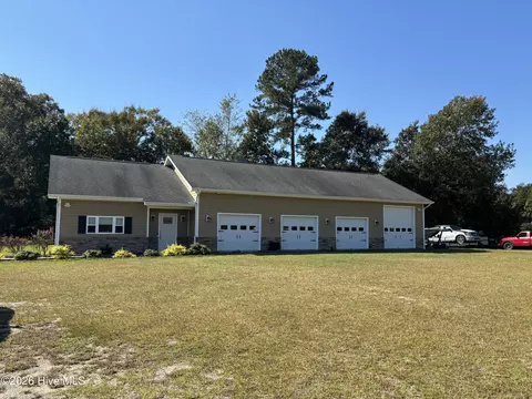 593 La Wane Ln, Trenton, NC 28585