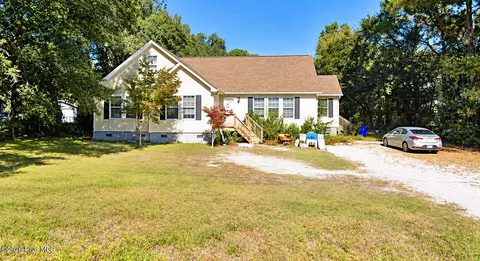 145 Whipporwill Ln, Wilmington, NC 28409