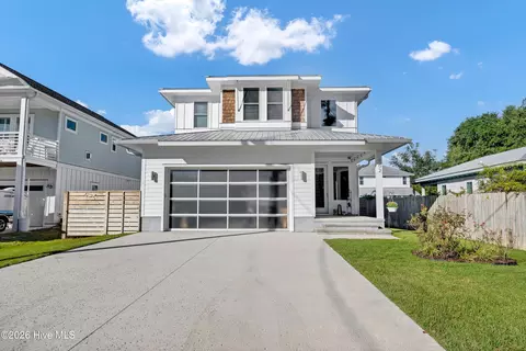 702 Fayetteville Ave, Carolina Beach, NC 28428