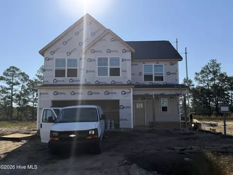 708 Finger Dr, Jacksonville, NC 28546